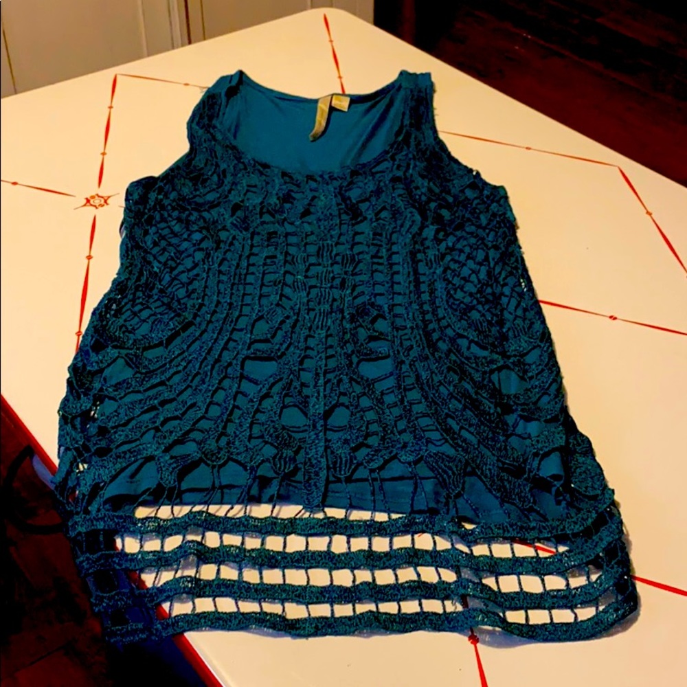 Lace sleeveless top